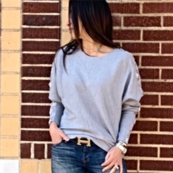 ✨LAST ONES✨PARIS side detail beautiful sweater - Picture 2 of 8